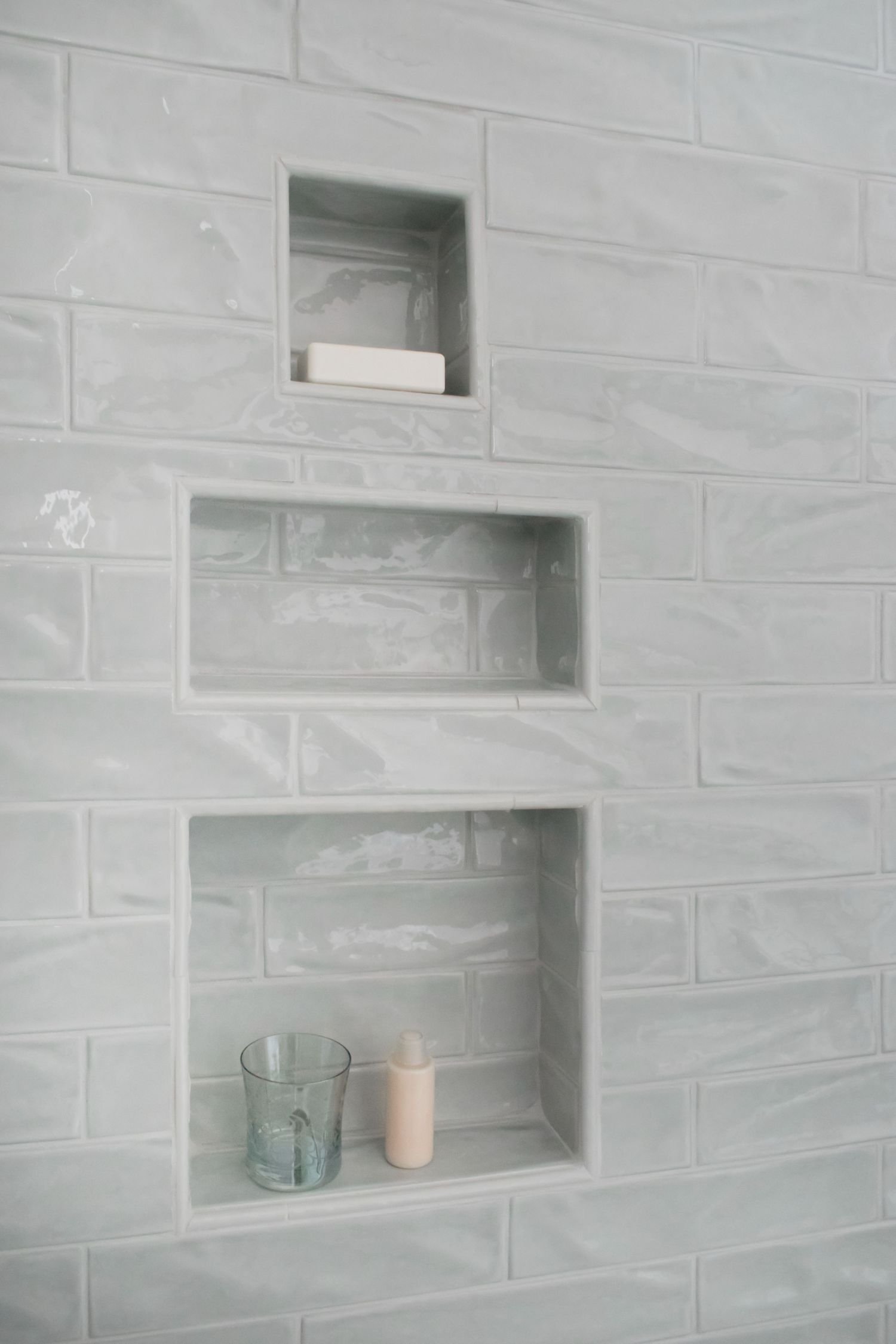 Shower niches with Fez tile