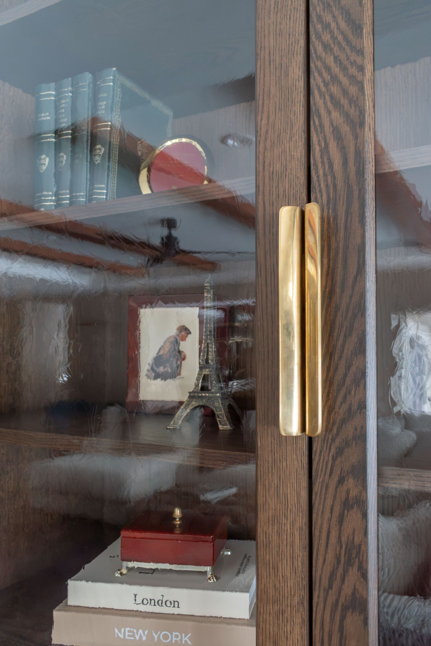 cabinet hardware detail