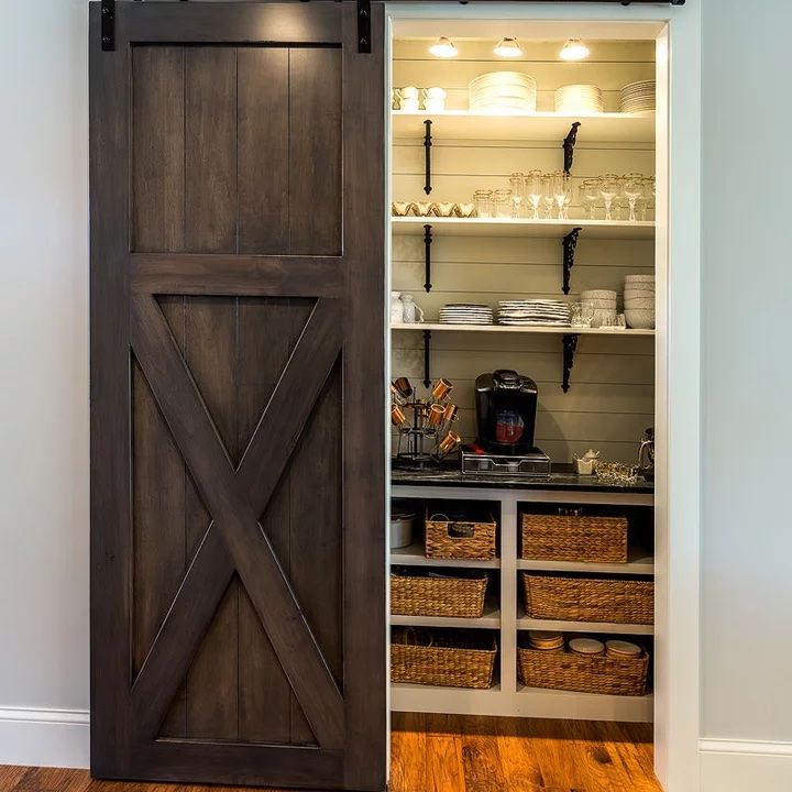 Houzz-Pantry-Ideas