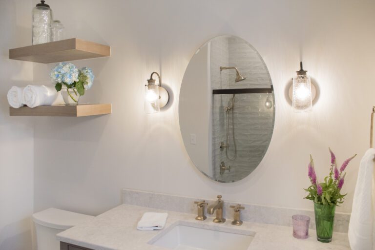 Expert Tips on Choosing the Perfect Bathroom Paint Colors